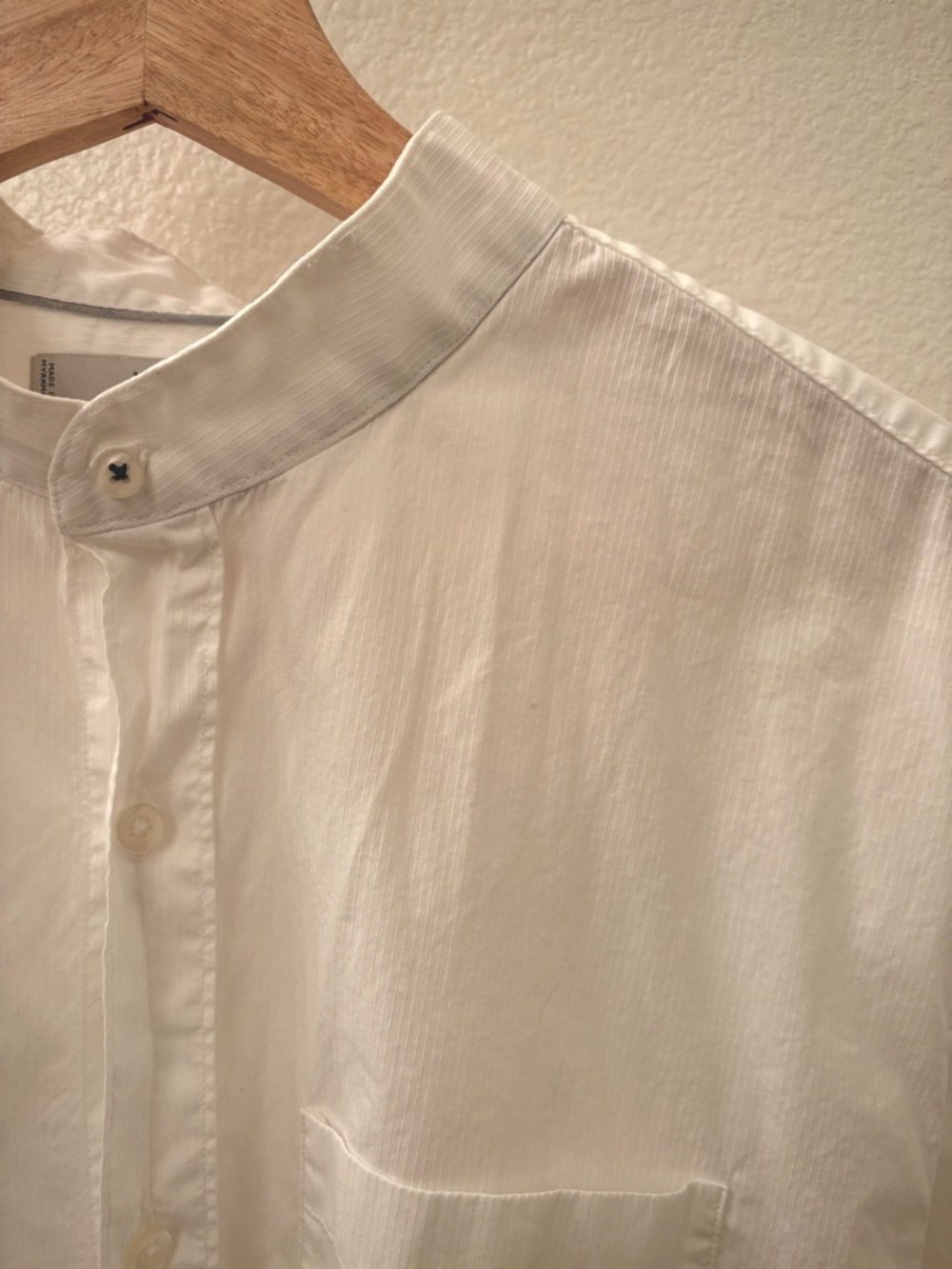 Men's mandarin collar shirt